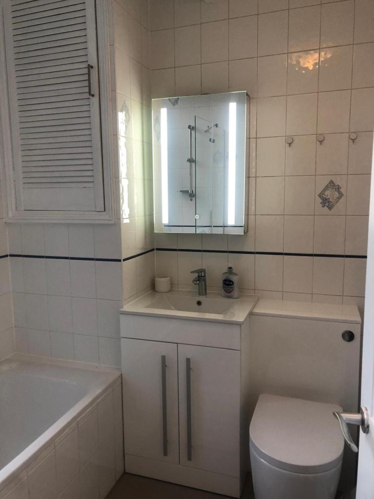 Bright And Cozy Entire Flat Near Euston Station And Ucl Hospital Londra